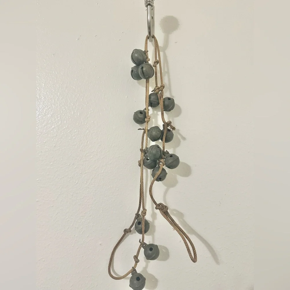 Antique Sleigh Bells solid metal 14 - Picture 7 of 8